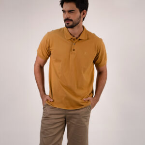 Camisa Polo Mostarda Reron e Bermuda Caqui